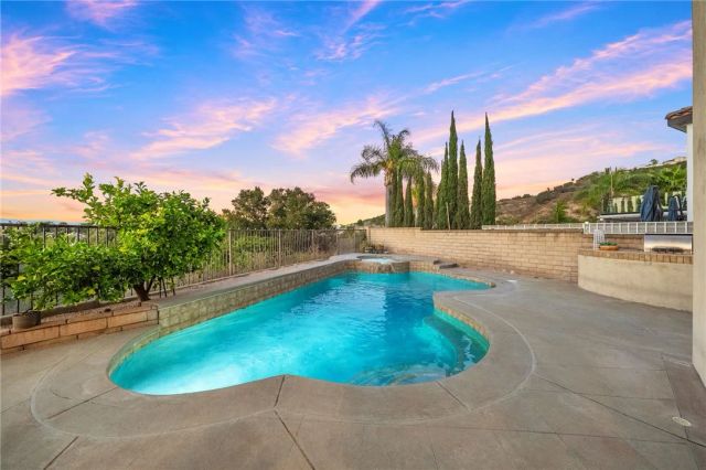 3209 Crystal Ridge Circle, Corona, CA 92882