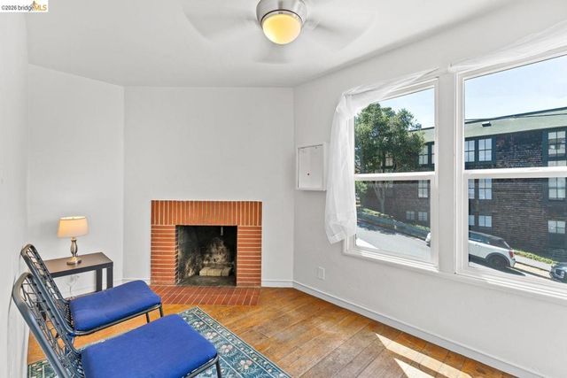 2713 Ridge Rd, Berkeley, CA 94709