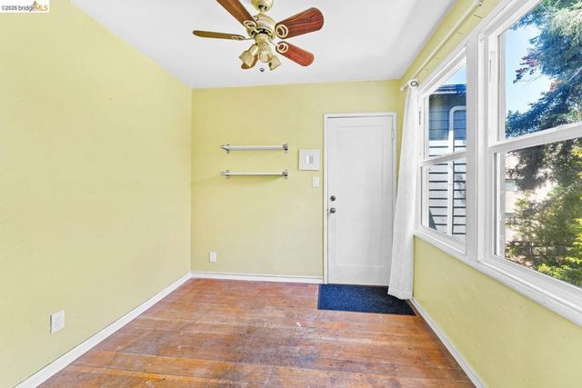 2713 Ridge Rd, Berkeley, CA 94709