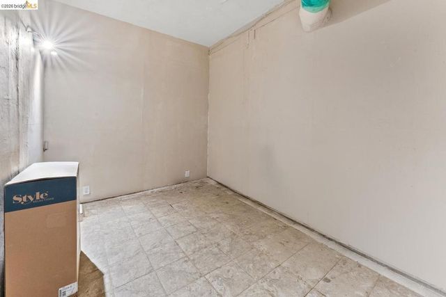 2713 Ridge Rd, Berkeley, CA 94709