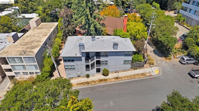 2713 Ridge Rd, Berkeley, CA 94709