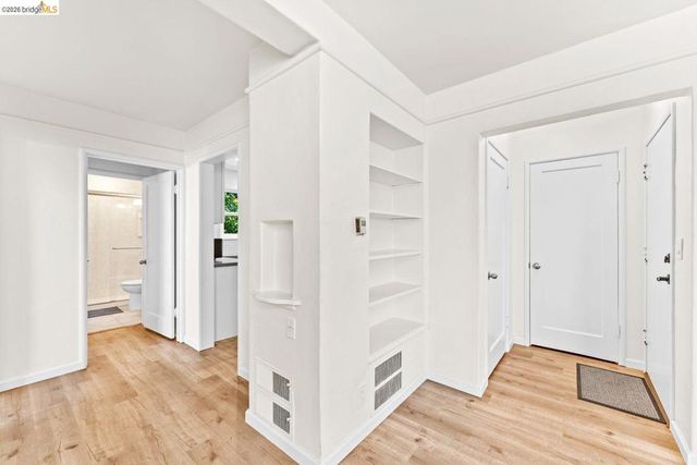 2713 Ridge Rd, Berkeley, CA 94709