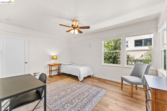 2713 Ridge Rd, Berkeley, CA 94709