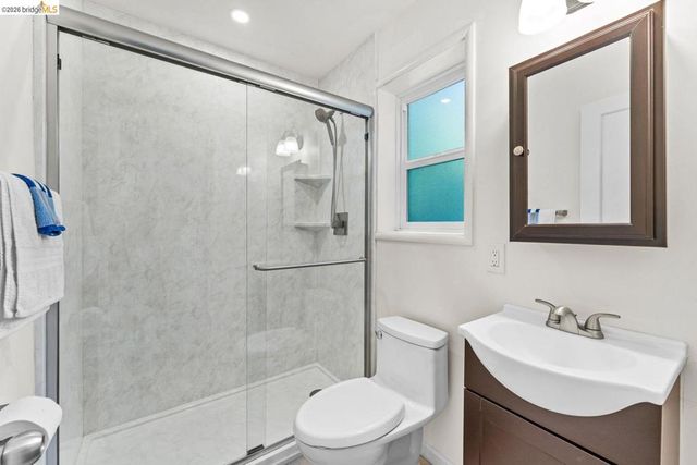 2713 Ridge Rd, Berkeley, CA 94709