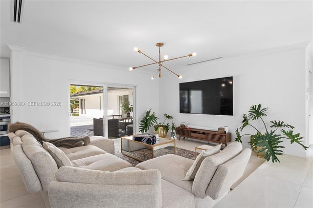 1071 NE 83rd St, Miami, FL 33138