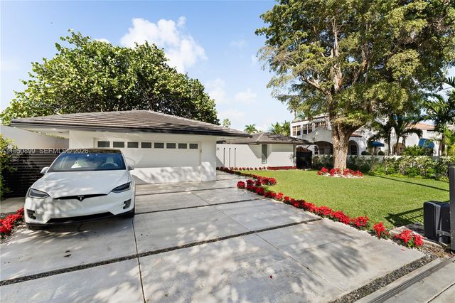 1071 NE 83rd St, Miami, FL 33138