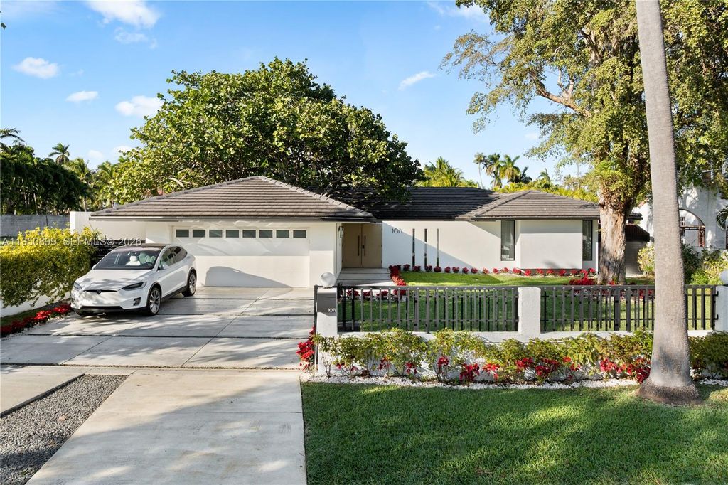 1071 NE 83rd St, Miami, FL 33138