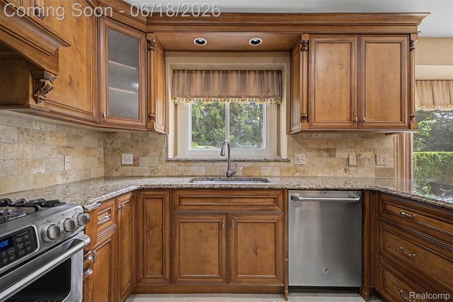 24024 Devonshire Drive, Novi, MI 48374