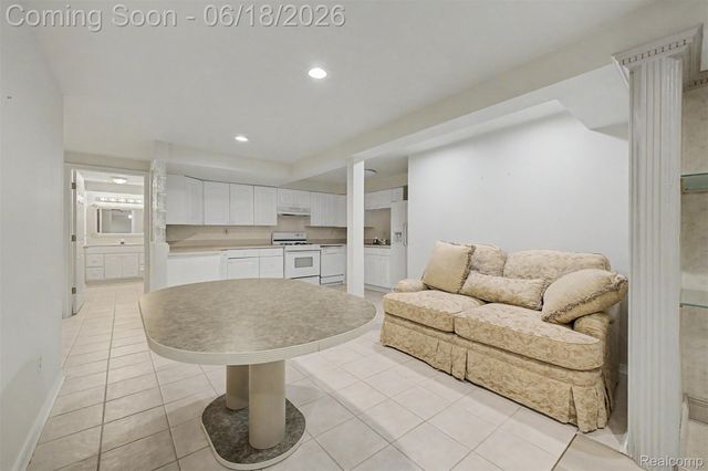 24024 Devonshire Drive, Novi, MI 48374