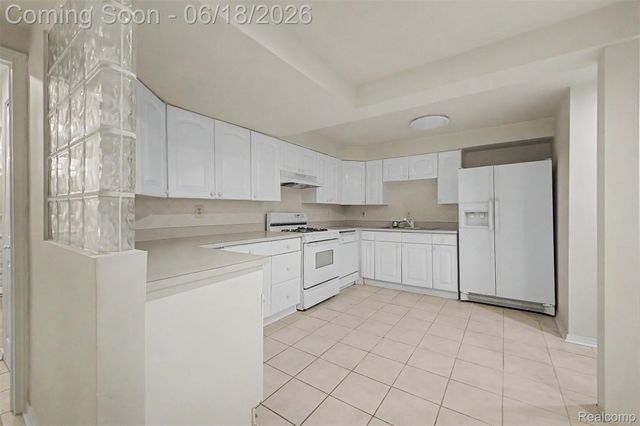 24024 Devonshire Drive, Novi, MI 48374