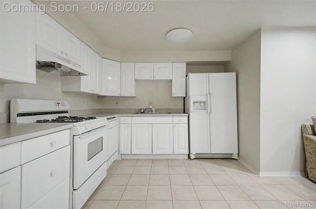 24024 Devonshire Drive, Novi, MI 48374