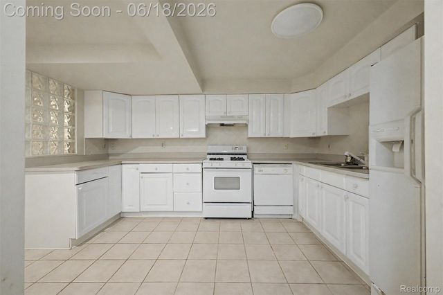 24024 Devonshire Drive, Novi, MI 48374