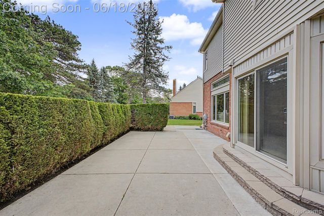 24024 Devonshire Drive, Novi, MI 48374