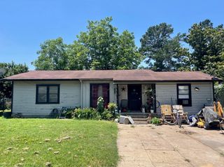 705 Dyer ST, Rockdale, TX 76567