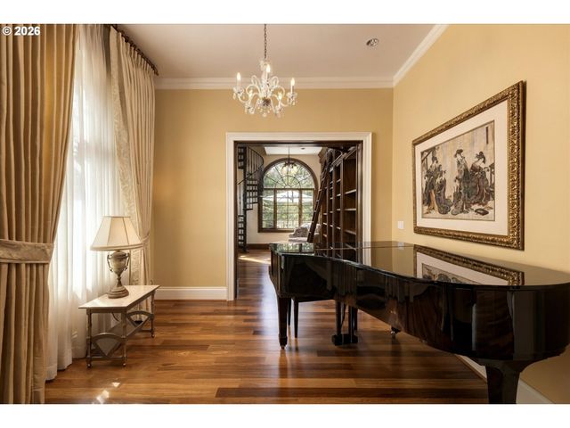 1677 LESLIE Ln, Lake Oswego, OR 97034