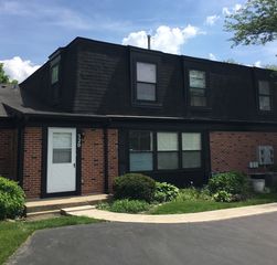320 Inverrary Lane, Deerfield, IL 60015