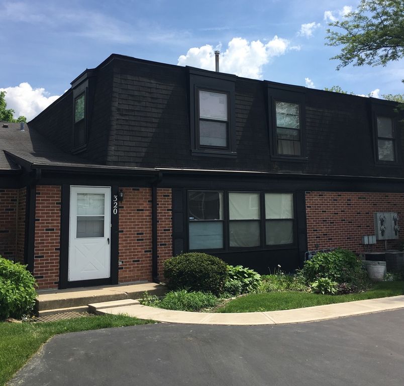 320 Inverrary Lane, Deerfield, IL 60015