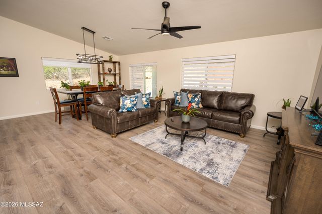 1100 Mako Court, Rio Rico, AZ 85648