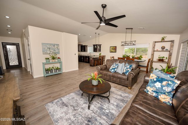 1100 Mako Court, Rio Rico, AZ 85648