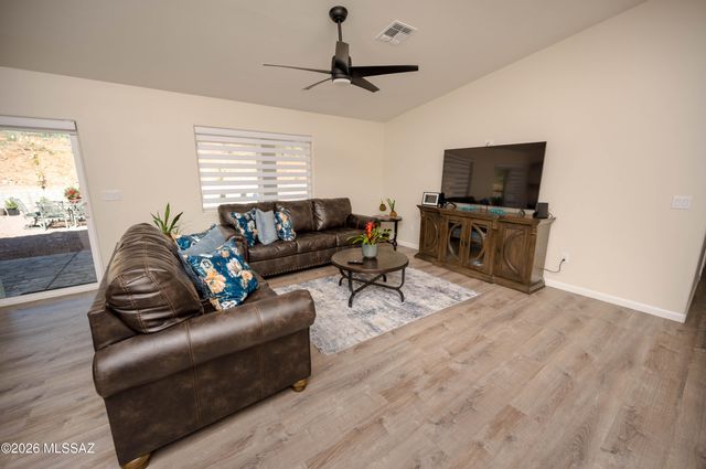 1100 Mako Court, Rio Rico, AZ 85648