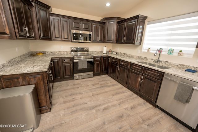 1100 Mako Court, Rio Rico, AZ 85648