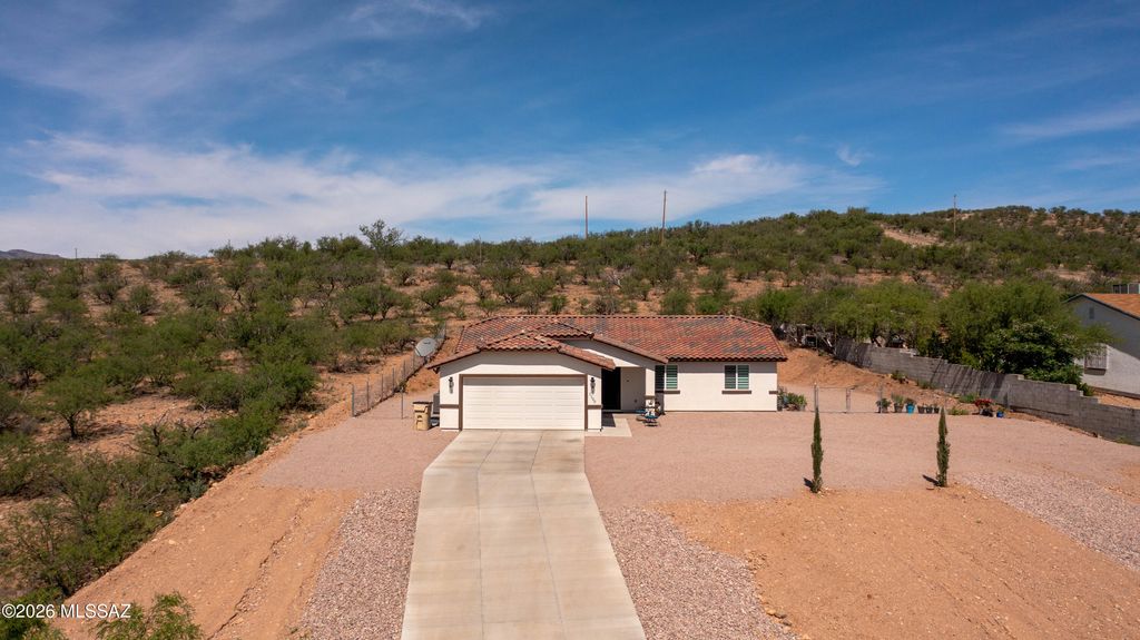 1100 Mako Court, Rio Rico, AZ 85648