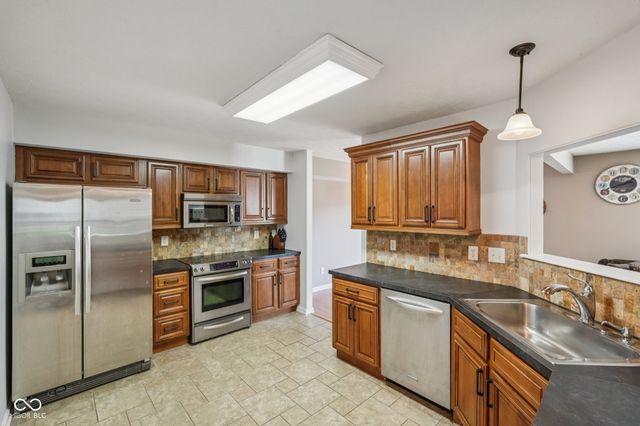 16590 Greensboro Drive, Westfield, IN 46074