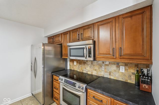 16590 Greensboro Drive, Westfield, IN 46074