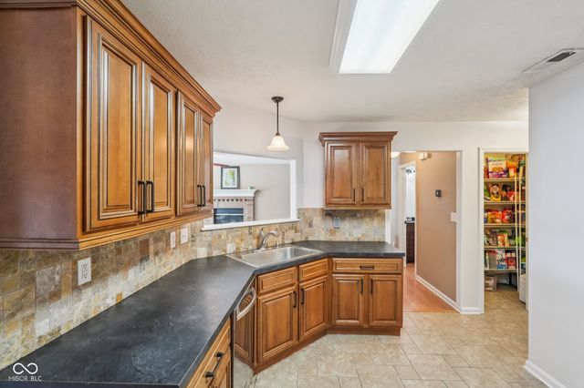 16590 Greensboro Drive, Westfield, IN 46074