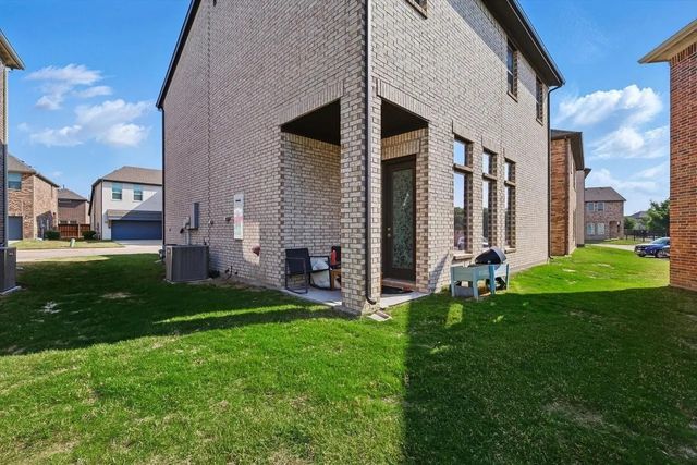 222 Woodson Street, Irving, TX 75063