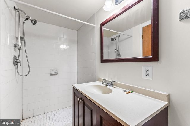 16 S WOLFE ST, Baltimore, MD 21231