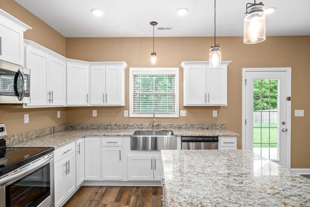 125 Schroer Rd, Clarksville, TN 37042