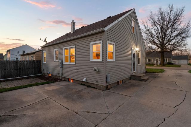 1800 2nd Avenue SE, Austin, MN 55912