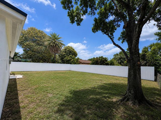 2931 NW 21st St, Fort Lauderdale, FL 33311