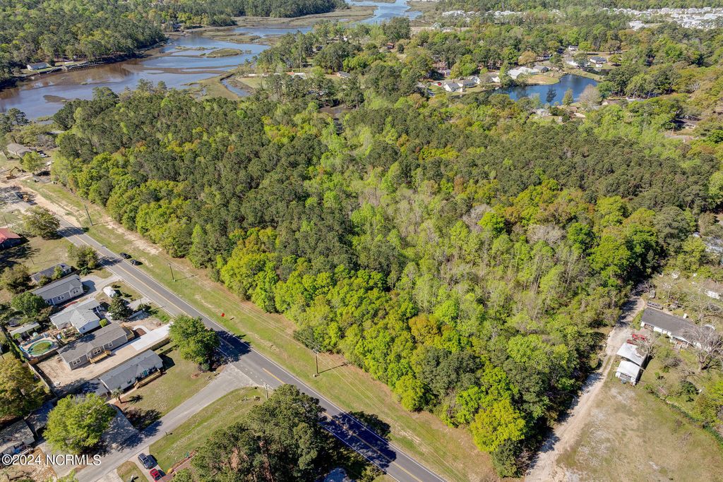 Image 28 of property listing at 1282 Beach Drive SW, Calabash, NC 28467