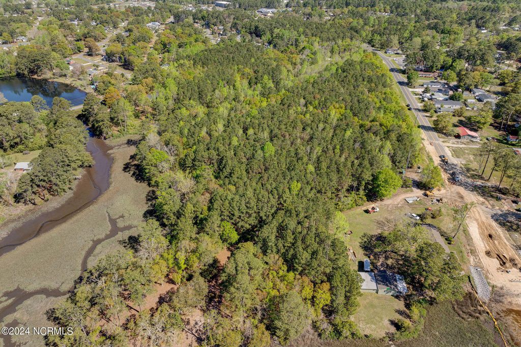 Image 31 of property listing at 1282 Beach Drive SW, Calabash, NC 28467