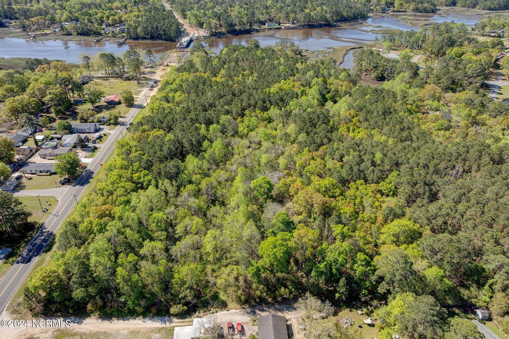 Image 36 of property listing at 1282 Beach Drive SW, Calabash, NC 28467