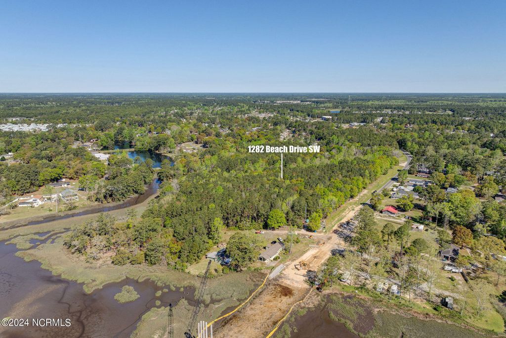 Image 7 of property listing at 1282 Beach Drive SW, Calabash, NC 28467