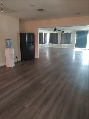325 West Park Way West Way, Las Vegas, NV 89106