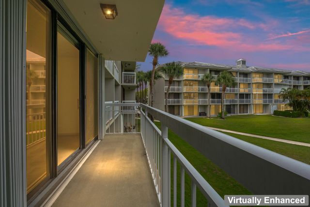 2621 Village Boulevard 203, West Palm Beach, FL 33409