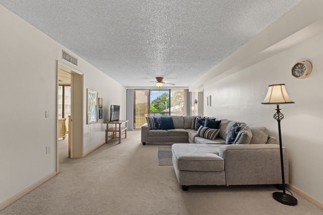 2621 Village Boulevard 203, West Palm Beach, FL 33409