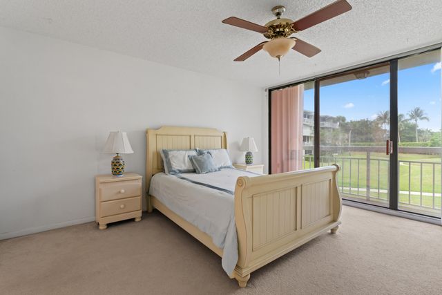 2621 Village Boulevard 203, West Palm Beach, FL 33409