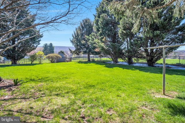 104 IAN DRIVE, Mount Holly Springs, PA 17065