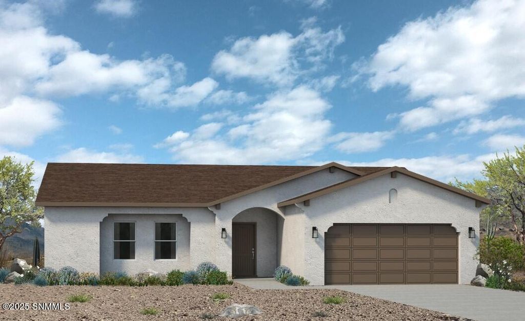 6583 Phoenix St Street, Las Cruces, NM 88012