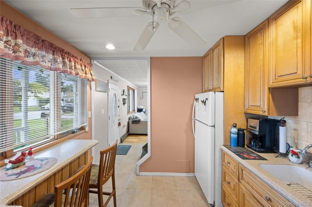 28 Book Lane, Levittown, NY 11756