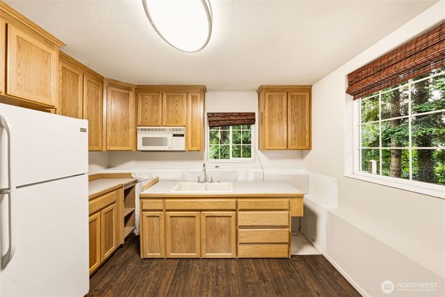 4729 Seahurst Avenue, Everett, WA 98203
