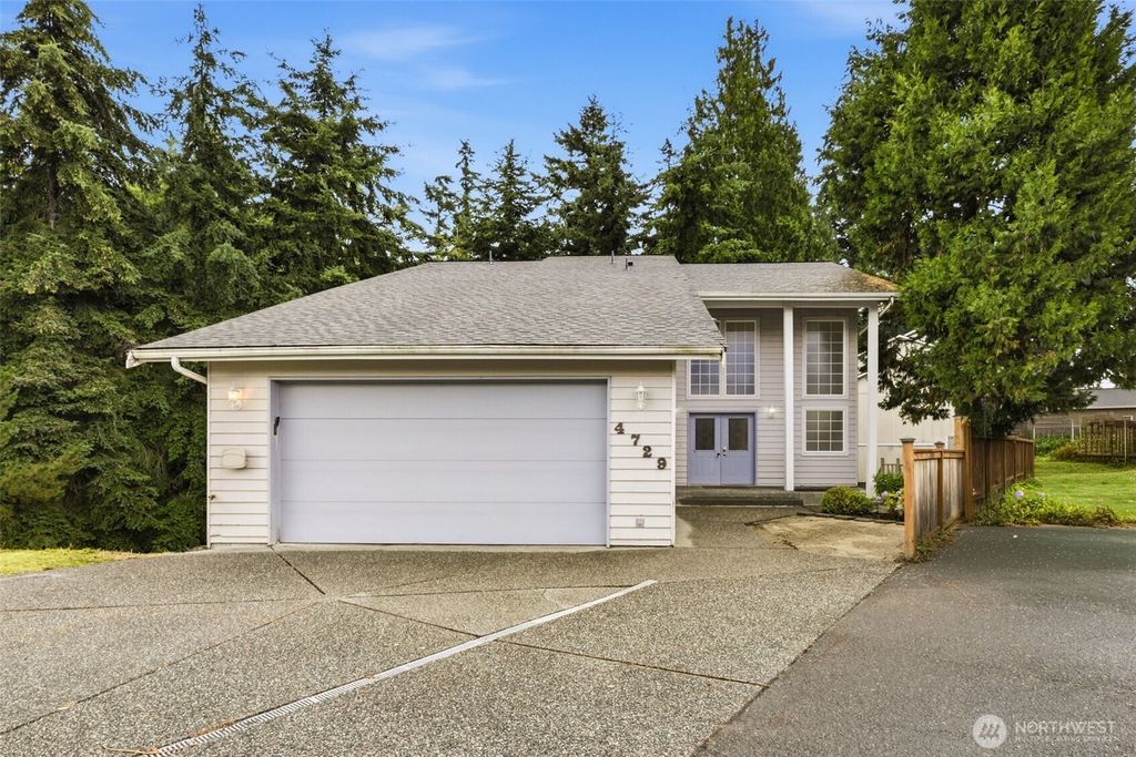 4729 Seahurst Avenue, Everett, WA 98203