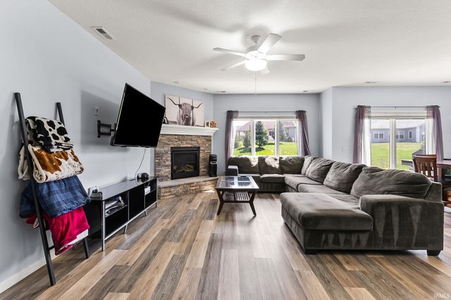 11288 Parkers Bay Drive, Fort Wayne, IN 46845