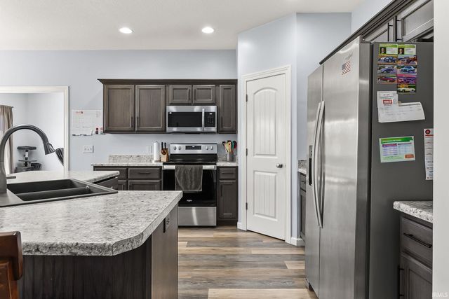 11288 Parkers Bay Drive, Fort Wayne, IN 46845