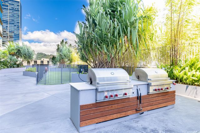 1001 Queen Street 2108, Honolulu, HI 96814